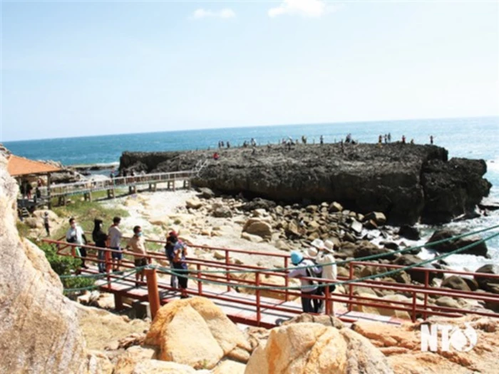 Ninh Hải vào mùa cao điểm du lịch hè