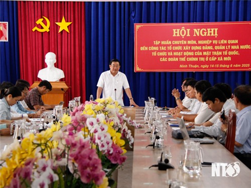 Lãnh đạo UBND tỉnh kiểm tra công tác vận hành thử nghiệm hoạt động của UBND các xã: Thuận Bắc, Công Hải