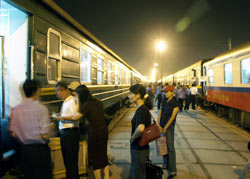 Dịp lễ 30-4 và 1-5: Tăng nhiều đoàn tàu đi Nha Trang, Quy Nhơn