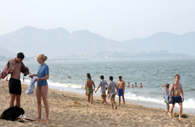 Sẽ tổ chức ngày hội tắm biển Khánh Hòa