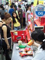 Mua sắm tại siêu thị Coopmart TP. HCM