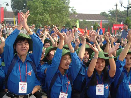 Thanh niên tình nguyện2005