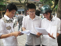 Sẽ chấm chéo các bài thi tự luận