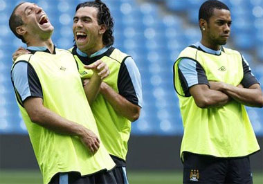 "Robinho sắp gia nhập Barca với giá 33 triệu bảng"