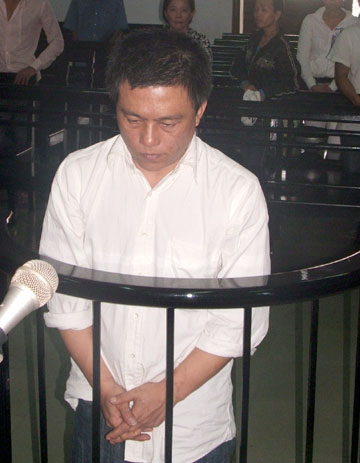 4 năm 6 tháng tù vì mua bán ma túy