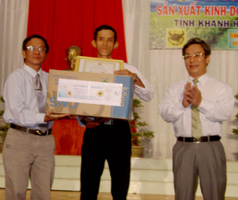 Biểu dương 118 nông dân sản xuất kinh doanh giỏi