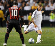 Milan hoàn tất hợp đồng mượn Beckham