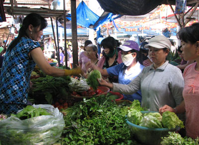 Giá rau xanh tăng mạnh