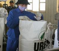 Tạm ngừng cấp phép xuất khẩu phân bón có nguồn gốc nhập khẩu