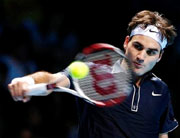Murray và Federer khởi đầu suôn sẻ tại London