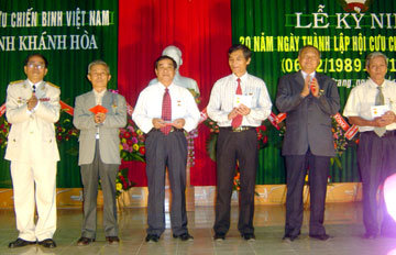 Mít tinh kỷ niệm 20 năm ngày thành lập Hội Cựu chiến binh Việt Nam (6-12-1989 – 6-12-2009)