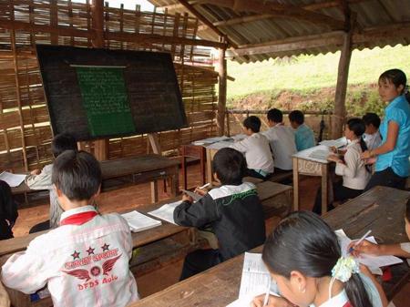 Tới năm 2012, xóa bỏ phòng học tạm trên toàn quốc