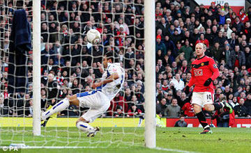 Huấn luyện viên Ferguson “sốc” vì học trò chơi quá tệ!