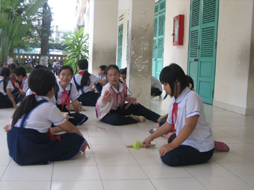 Các trường học trong tỉnh hỗ trợ chăm sóc 13 di tích cấp quốc gia