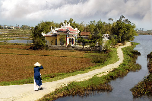 Phát triển văn hóa nông thôn trên cơ sở giữ gìn bản sắc văn hóa dân tộc