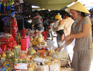 Tràn ngập mứt “3 không”