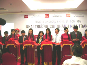 Khai trương Chi nhánh Nha Trang