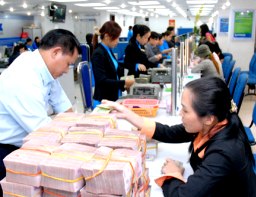 Các tổ chức tín dụng phải báo cáo tình hình huy động và sử dụng vốn bằng vàng