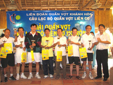 102 vận động viên tham gia