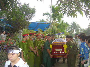 Sống mãi trong lòng đồng đội