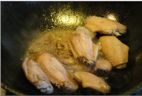 Món ăn: Thịt gà hầm rượu vang