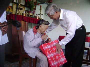 Làm việc với lãnh đạo tỉnh Khánh Hòa