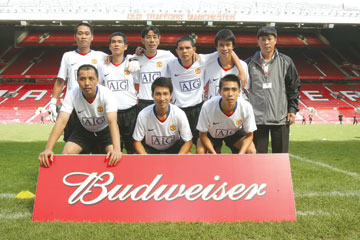 Giải bóng đá 6v6 Budweiser Cup - cơ hội để các cầu thủ nghiệp dư đến Nam Phi