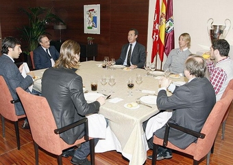 Real Madrid công bố mức thưởng cho các chức vô địch