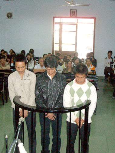 Lấy oán trả ân