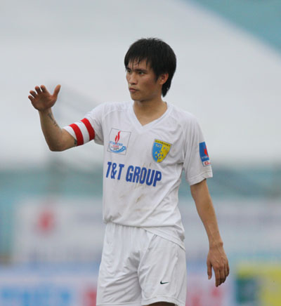 Chiếc giày vàng 2010: Công Vinh tạm dẫn đầu