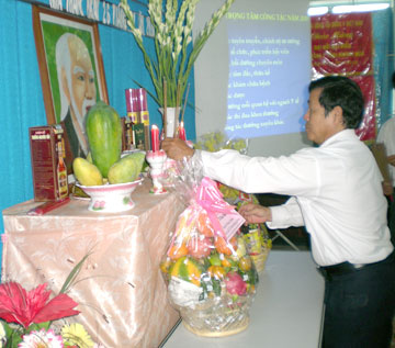 Tổ chức lễ dâng hương ngày giỗ