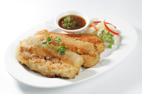 Món ăn: Bánh chưng chiên xốt satế me