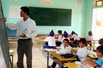 Giáo viên tiểu học dạy lớp ghép được hưởng phụ cấp