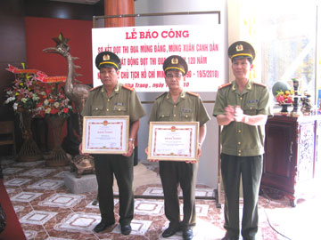 Tổ chức lễ báo công dâng Bác và phát động đợt thi đua hướng tới kỷ niệm 120 năm ngày sinh Chủ tịch Hồ Chí Minh