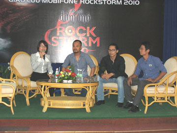 4 ban nhạc và 2 ca sĩ tham gia với chủ đề “Kết nối đam mê”