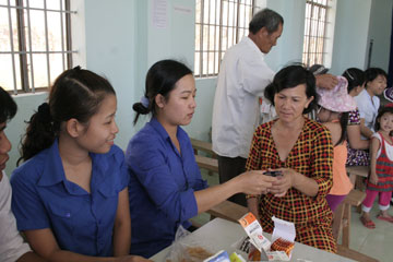 Hơn 100 thanh niên tham gia chiến dịch tình nguyện