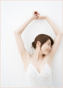 Dành cho bạn gái: Các mẹo trị khuỷu tay khô