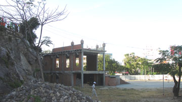 Tòa Giám mục Nha Trang phải có phương án chỉnh sửa Vườn hoa Ngã Sáu phù hợp với quy hoạch