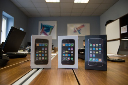 Sở hữu iPhone: Thuê bao bình dân vỡ mộng