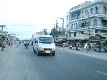 Cam Lâm trên đường phát triển