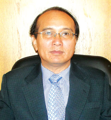 Đẩy mạnh toàn diện công cuộc đổi mới, phấn đấu xây dựng Nha Trang thành trung tâm chính trị, kinh tế, văn hóa, khoa học kỹ thuật của tỉnh và khu vực