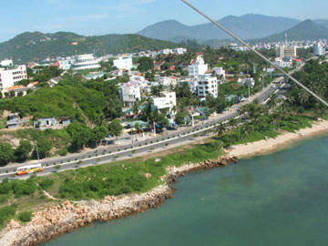 100% xã có đường ô tô đến trung tâm