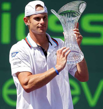 Kim Clijsters và Andy Roddick lên ngôi