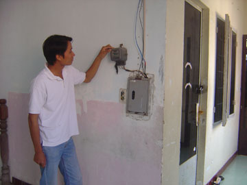 Chủ nhà trọ tùy tiện tăng giá điện