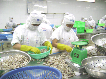 Lần đầu tiên, công nhân ở khu công nghiệp được tiếp cận các dịch vụ