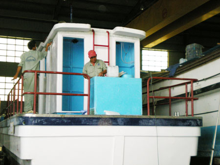 Nghiên cứu, chế tạo tàu 2 thân vỏ composite