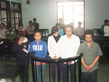 Lợi dụng massage để trộm cắp