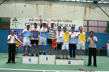 126 tay vợt tranh tài