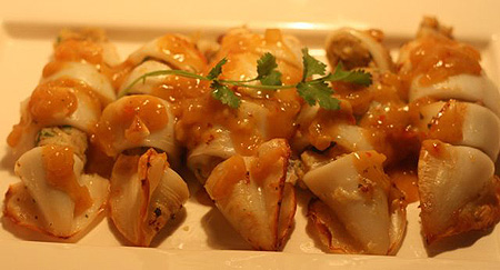 Món ăn: Mực nhồi xốt me