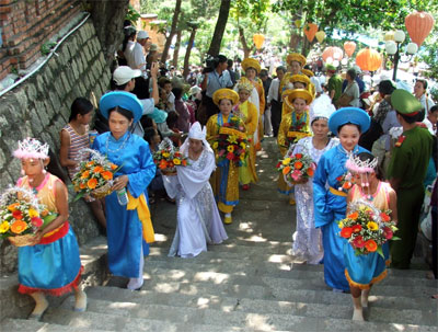 Khai mạc Lễ hội Tháp Bà Ponagar